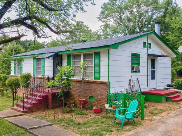 943 Clairmont Ave, Comer, GA 30629