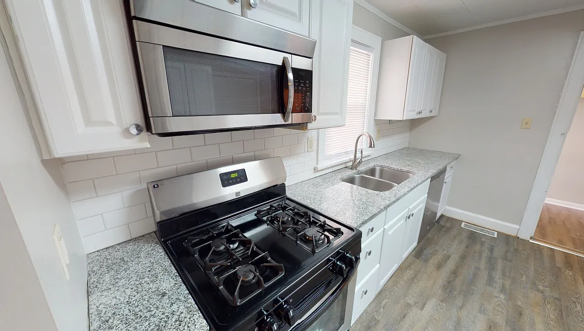 1900 North Ball Avenue - 1 — Photo 3