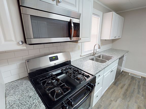 3rd image of 1900 N Ball Ave #1