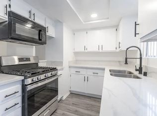 5301 Colodny Dr #15, Agoura Hills, CA 91301