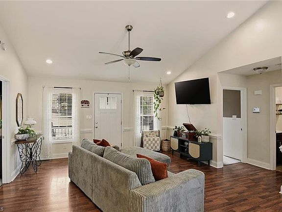 5th image of 128 Kendall Mill Rd