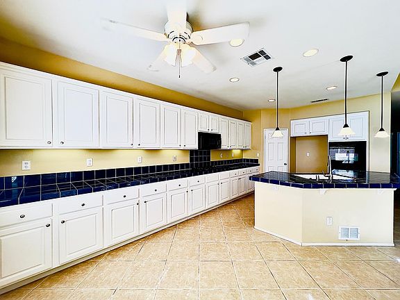 3rd image of 25221 Silverwood Ln