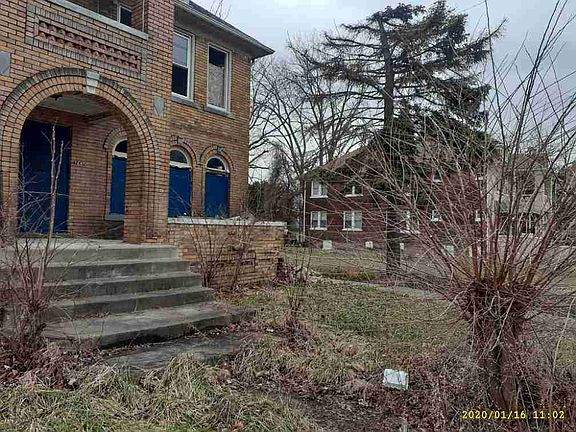 2683 Elmhurst