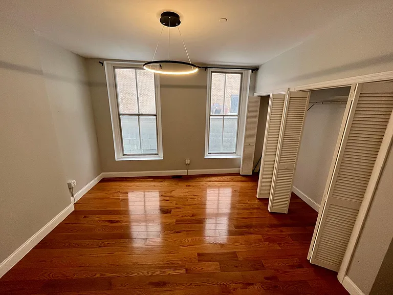 37 Maiden Ln — Photo 10