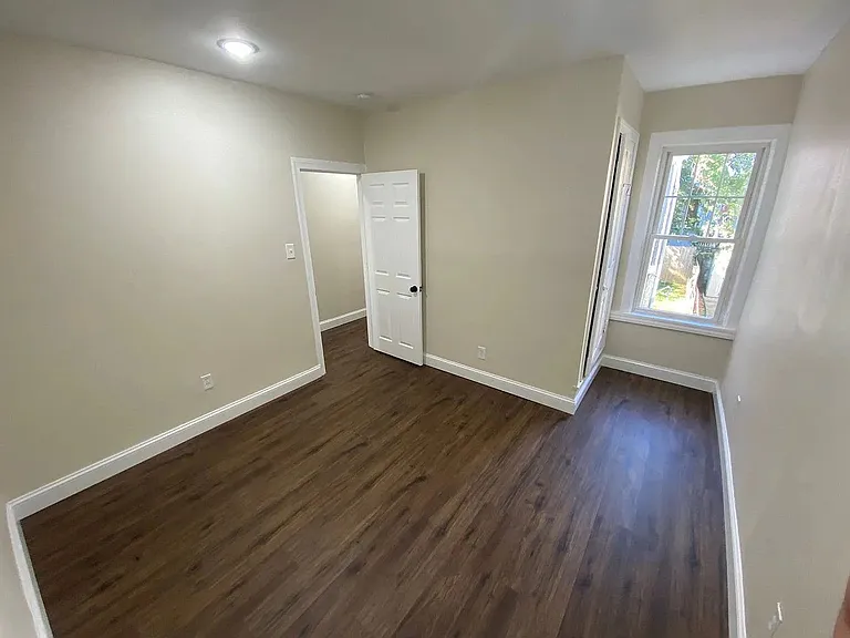 445 Manor St — Photo 26