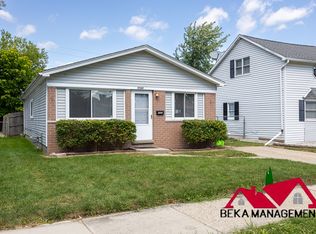17047 Ivanhoe St, Roseville, MI