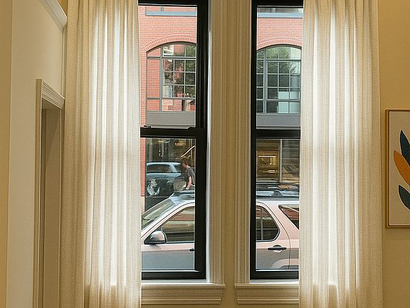 4th image of 106 Bedford Ave APT 1R