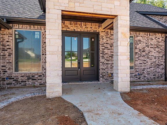 4th image of 2546 Barton Creek Cir
