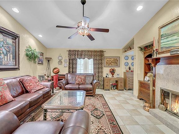 5th image of 2335 Springs Landing Blvd