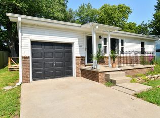1417 N Sherman Ave, Springfield, MO 65802