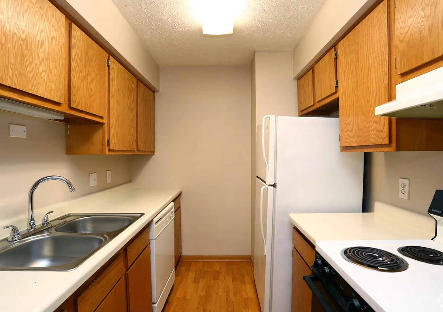 Hidden Bluffs Apartments — Photo 2