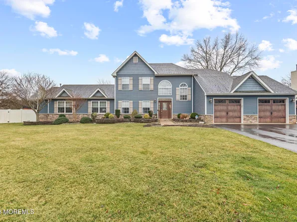 647 Hugo Drive, Toms River, NJ 08753