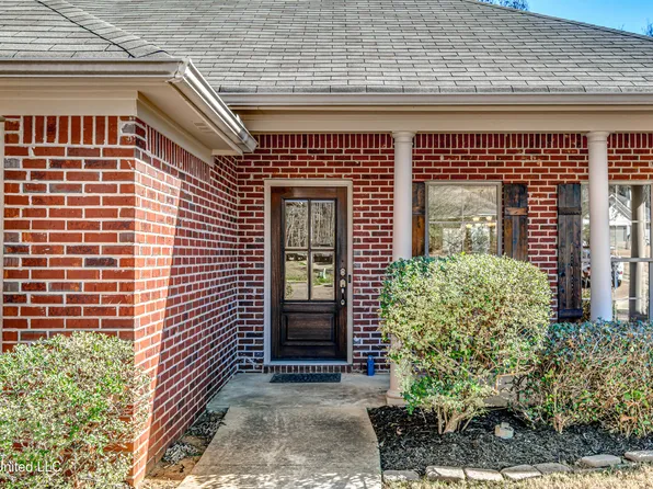 130 Ashton Dr, Brandon, MS 39047