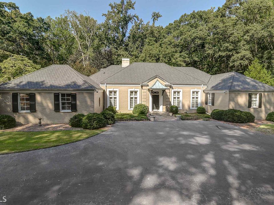 1st image of 7 Woodlane Dr