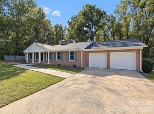 709 Hester Dr, Dallas, NC 28034