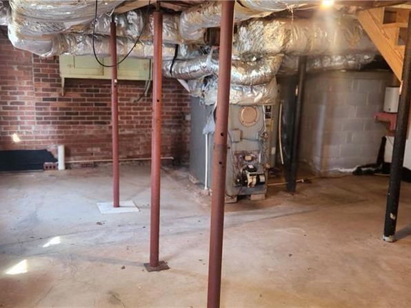205 N West St, Wilkesboro, NC 28697