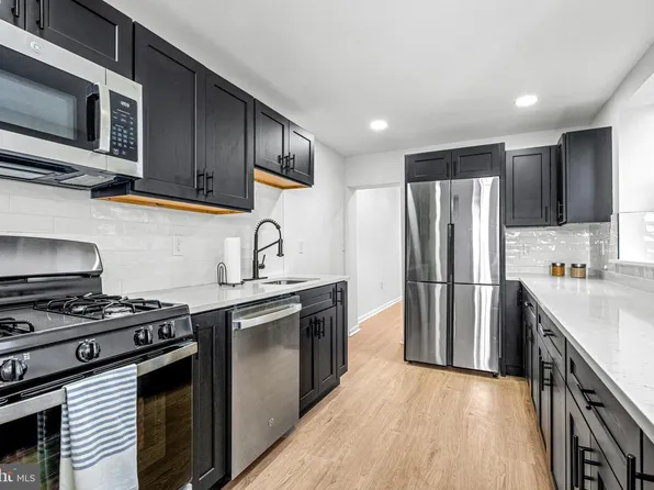 2318 Gaul St, Philadelphia, PA 19125