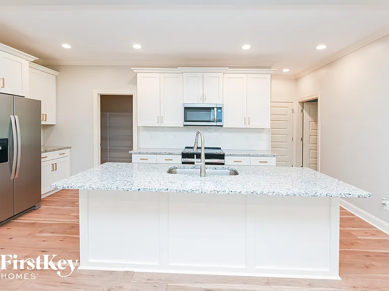 1246 Pless St NW — Photo 6