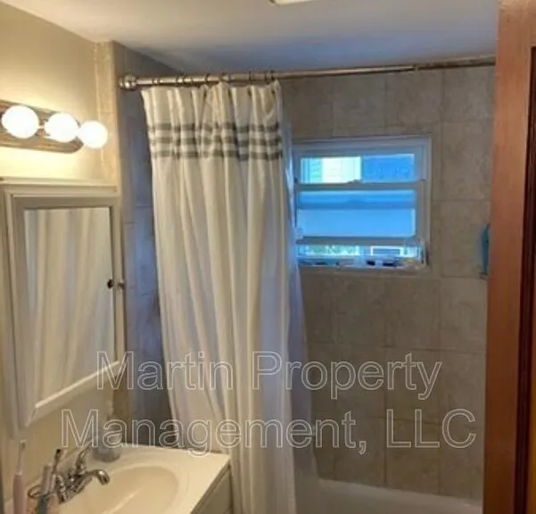 42-44 Whitman St #1 — Photo 4