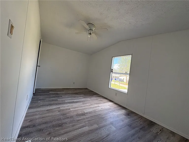 6635 Old Orchard Ave — Photo 11
