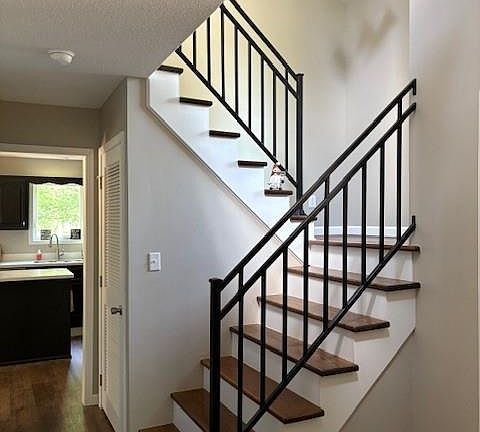 3rd image of 133 Larue Ln