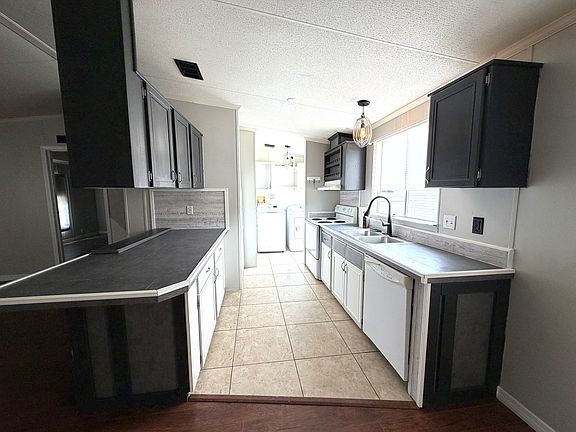 4th image of 271 Hansom Pkwy #271