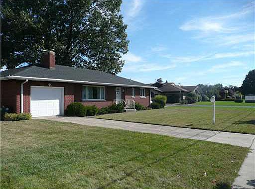 2nd image of 234 N Ironwood Dr