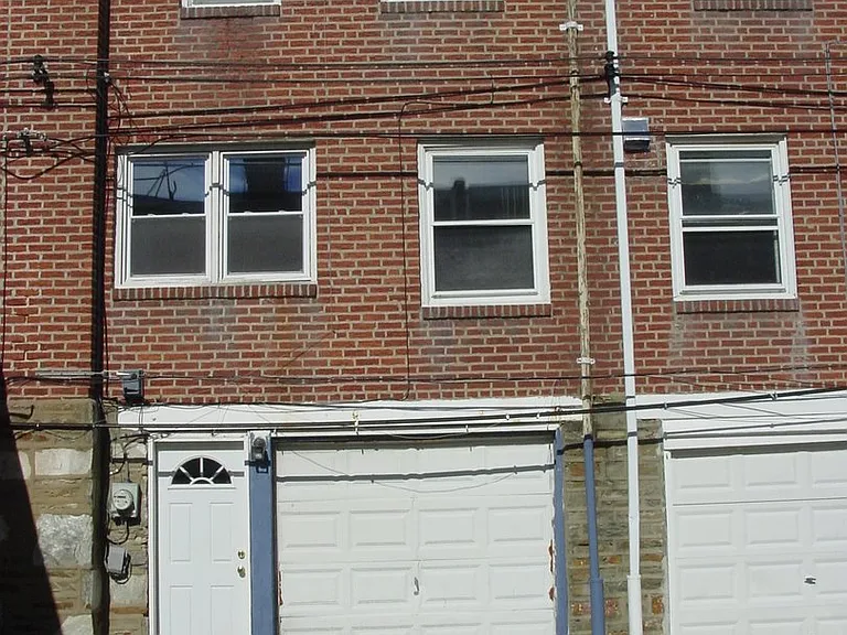 7229 Lynford St — Photo 3