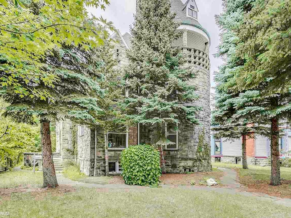 1719 Military St, Port Huron, MI 48060 Zillow