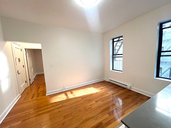 3rd image of 3058 34th St APT 2D