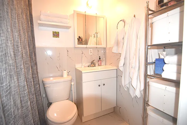 Rented by The Agency | media 11