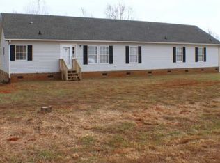 6538 Oak Hollow Dr, Snow Camp, NC 27349