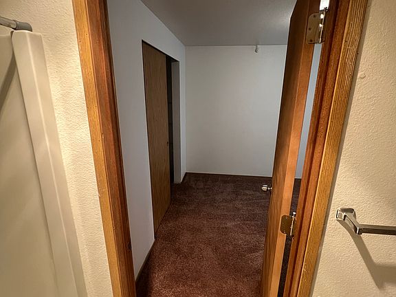 3rd image of 11314 25th Ave NE APT 207
