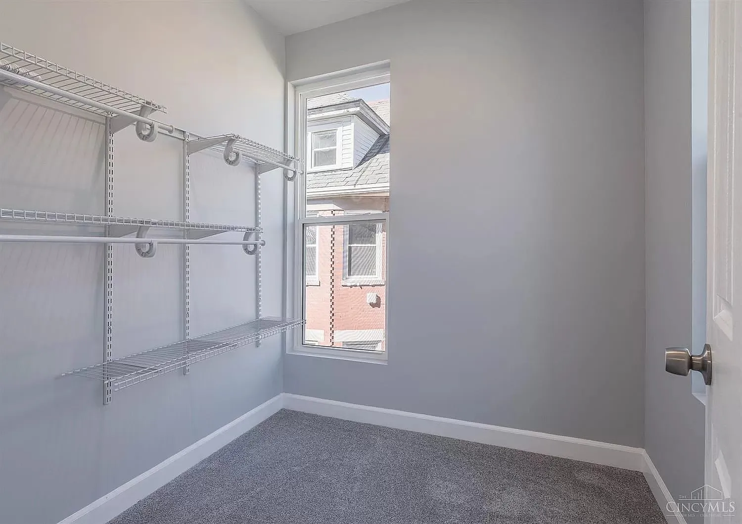 4 bed, 2.5 bath, 2277 sqft, $800 — Photo 3