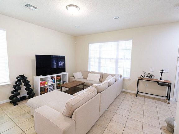 3rd image of 11914 Silverlake Park Dr