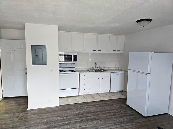 2nd image of 4501 Lafayette Ave APT 1
