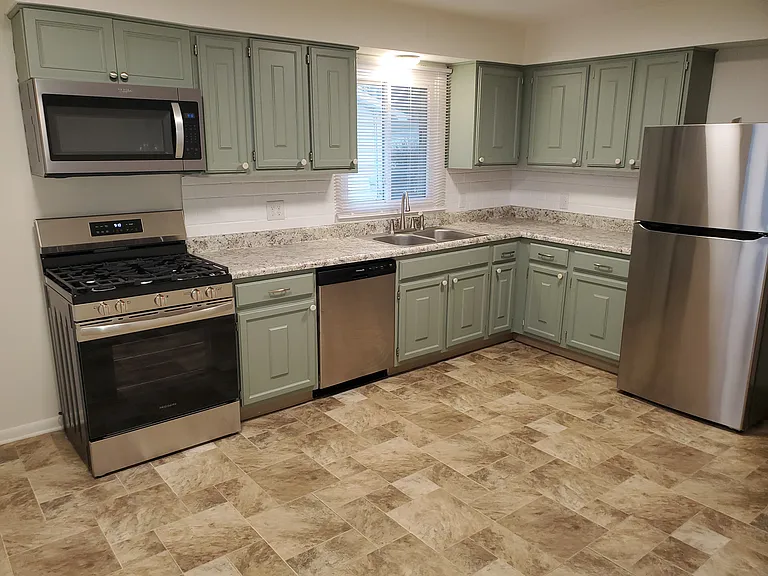 4580 Tulane Ave — Photo 6
