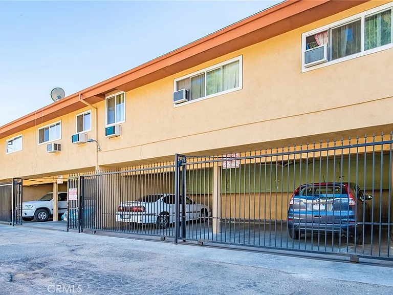 17845 Sherman Way #7 — Photo 20