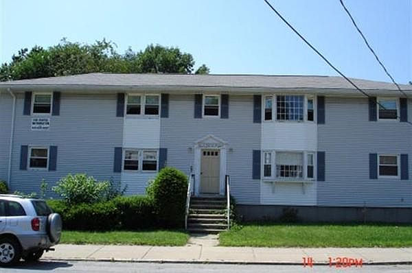 2nd image of 238 Oak Grove Ave APT 4