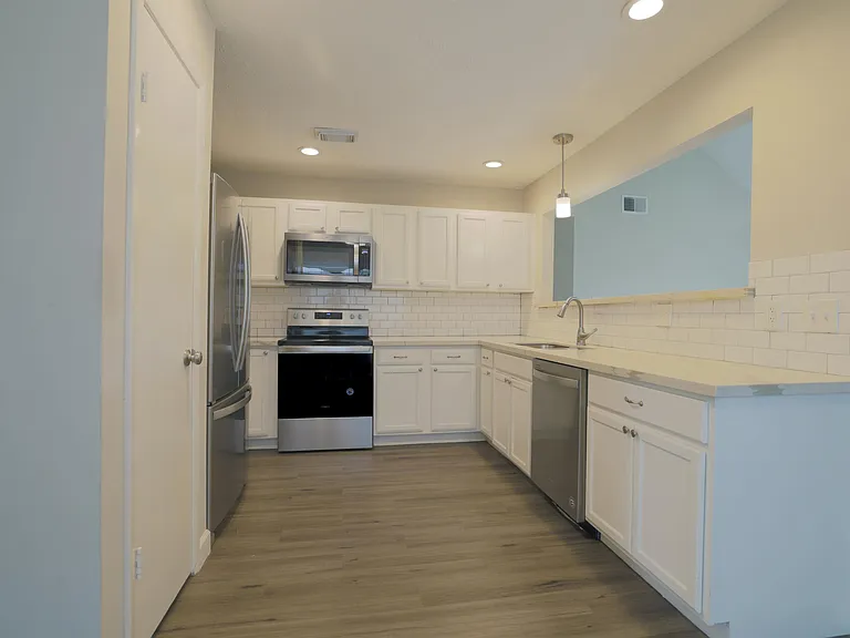 2825 Hickory Limb Ct — Photo 18