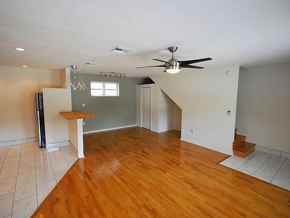 4th image of 536 Highland Ave