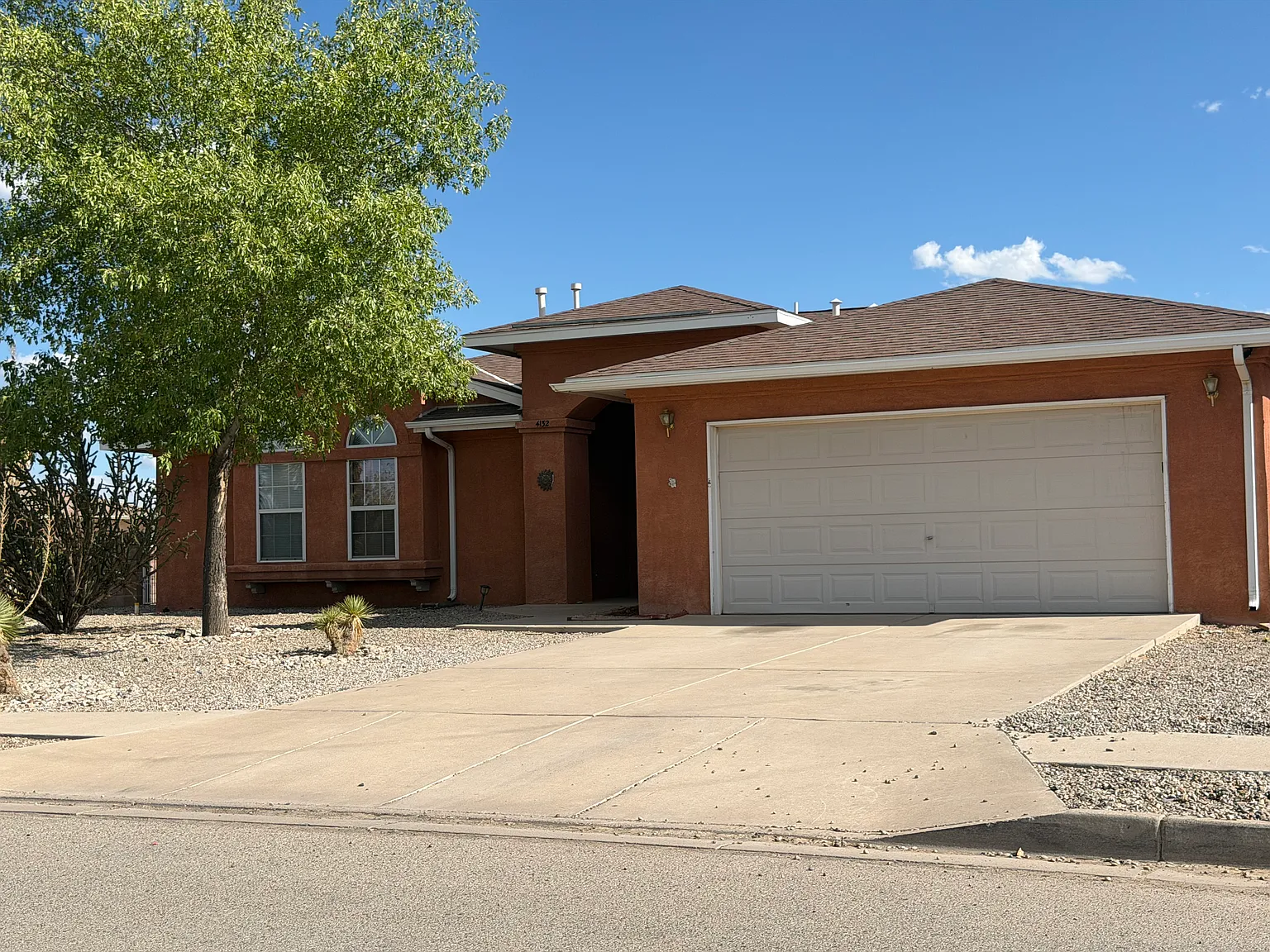 3 bed, 1550 sqft, $2,400 — Photo 2