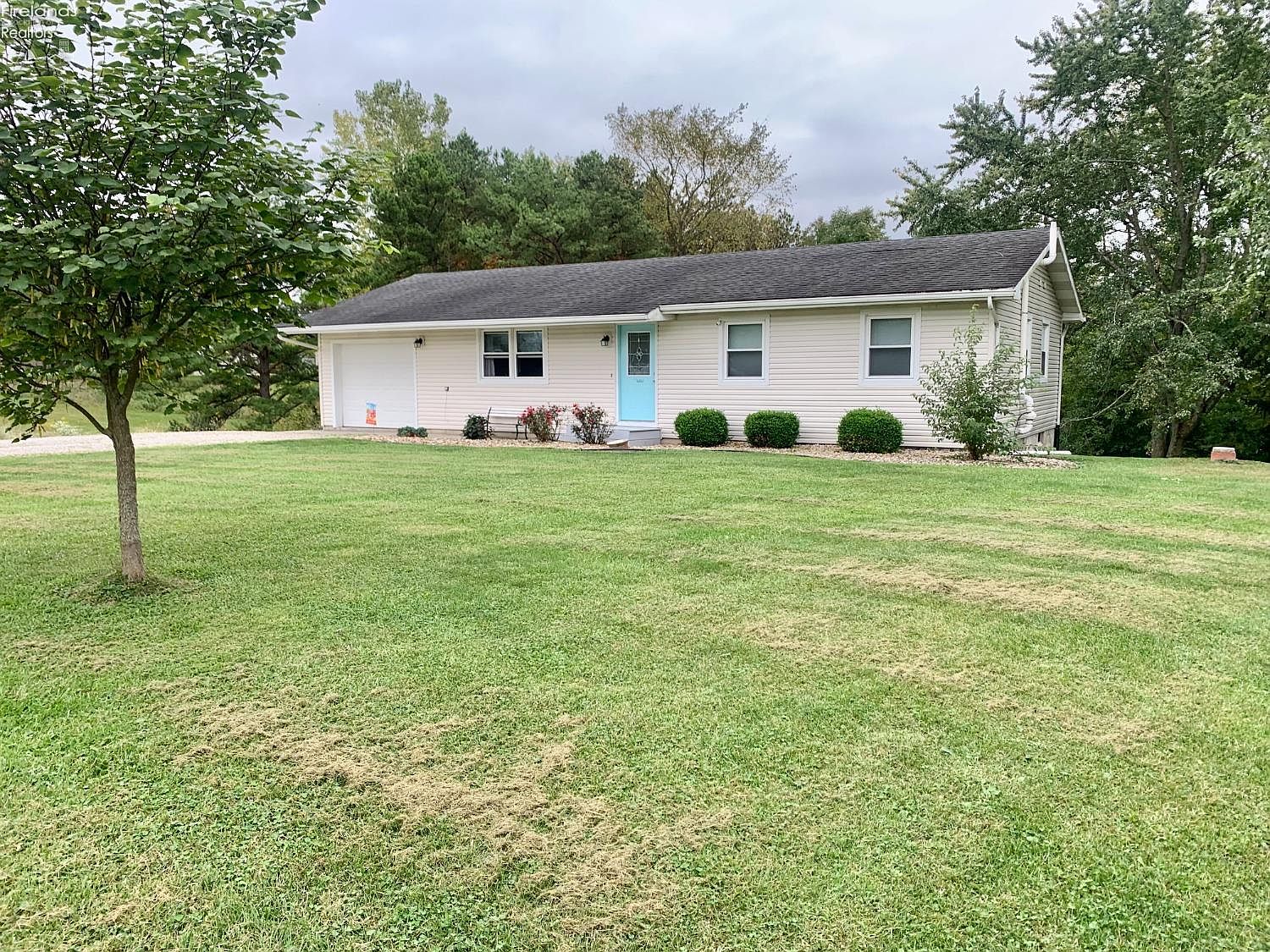 654 Holiday Dr, Willard, OH 44890 Zillow