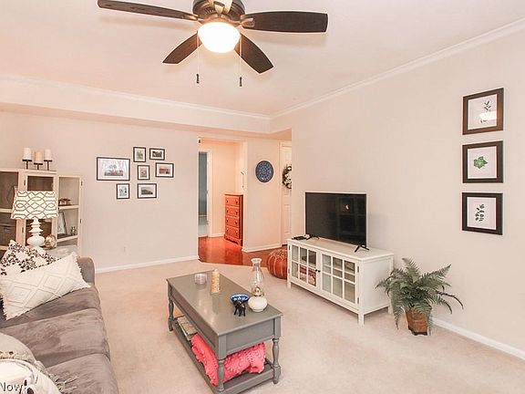 4th image of 6270 Greenwood Pkwy APT 406