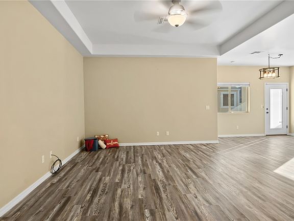 5th image of 3730 N Miller Street