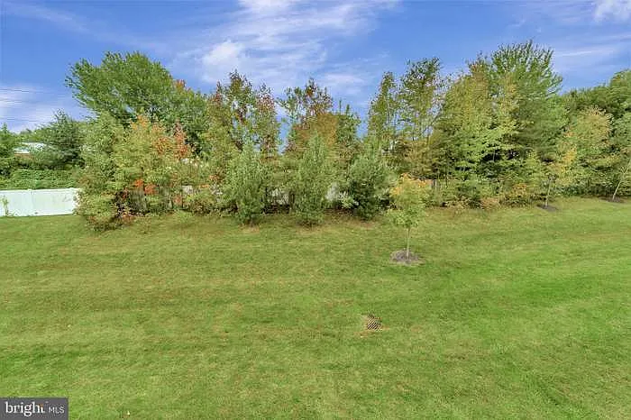 631 Jacobsen Cir — Photo 4