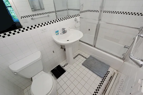 Rented by Corcoran | media 68