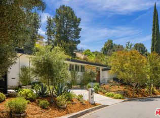 15418 Hamner Dr, Los Angeles, CA 90077