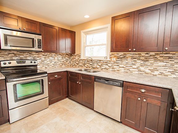 3rd image of 2514 Grand Blvd