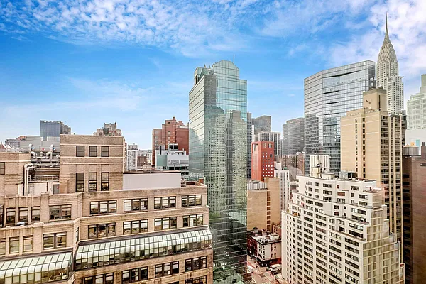 Rented by Sotheby's International Realty | media 4